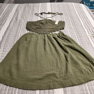 NWT. Aerie halter dress sz.M